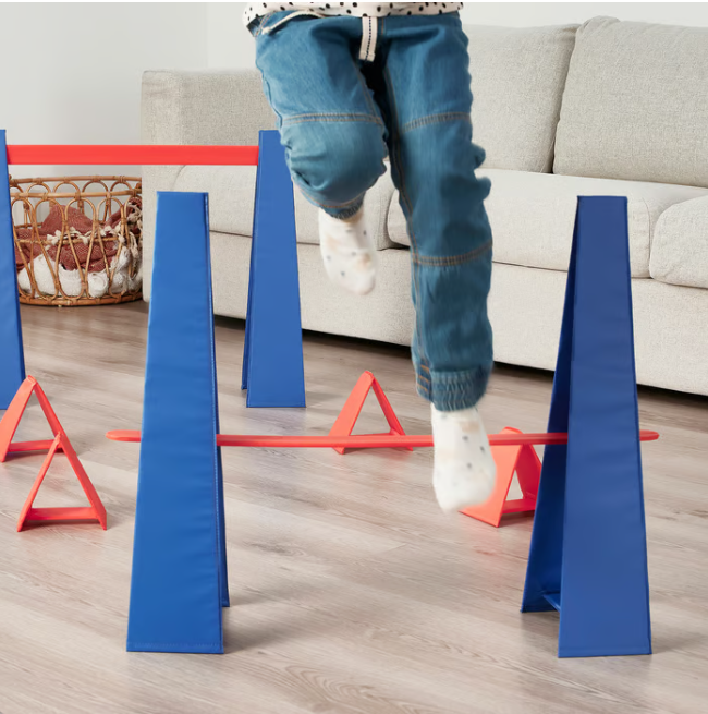 IKEA SKRATTMÅS Obstacle course