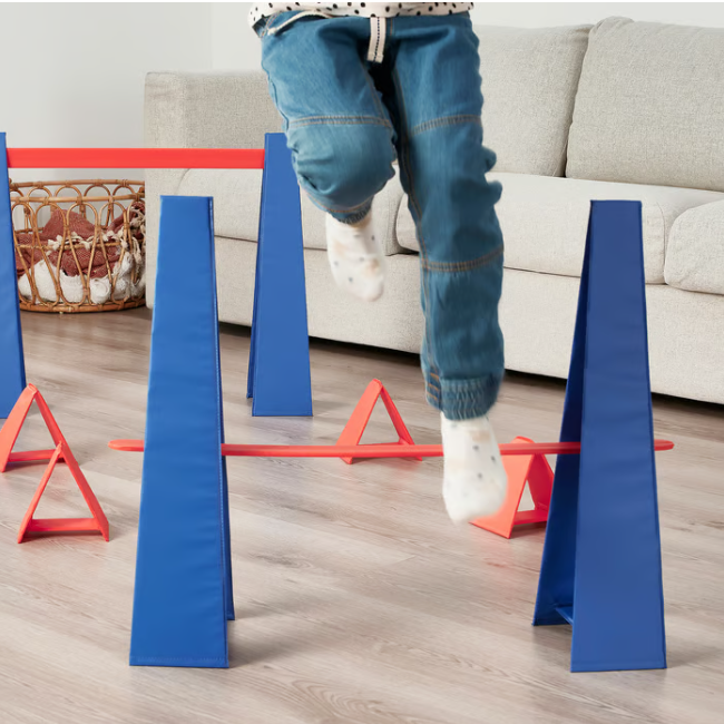 IKEA SKRATTMÅS Obstacle course