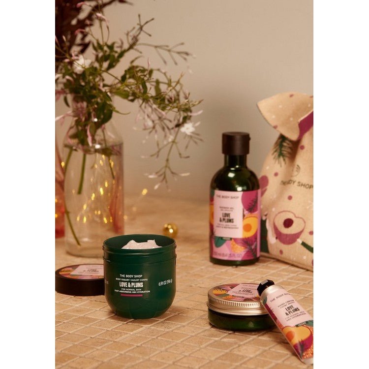THE BODY SHOP LOVE AND PLUMS ESSENTIALS GIFT
