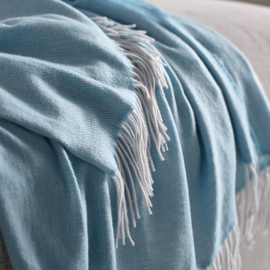 IKEA HOLMVI Throw, blue, 120x160 cm